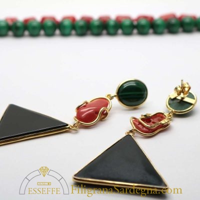 Orecchini argento dorato corallo malachite e onice